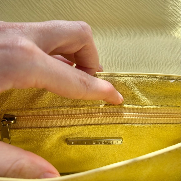 Steve Madden DR128305 Crossbody Handbag in Bhama Yellow - Picture 4 of 6